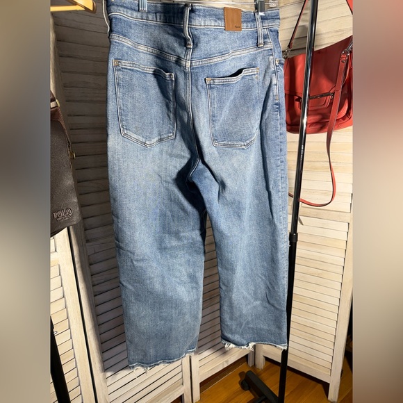 Size 32 Madewell Women's Slim Wide-Leg Crop Jeans in Light Blue - Picture 2 of 4